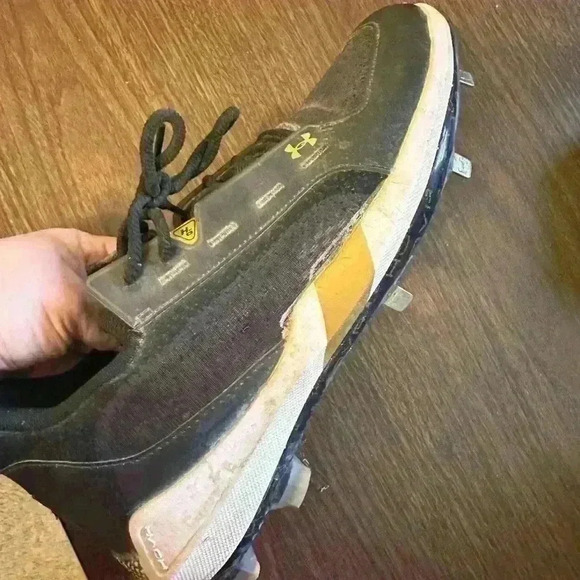 Under Armour Harper 6 Baseball Cleat. Metal Cleat. Men’s Size 11. Great Shape - Picture 8 of 10